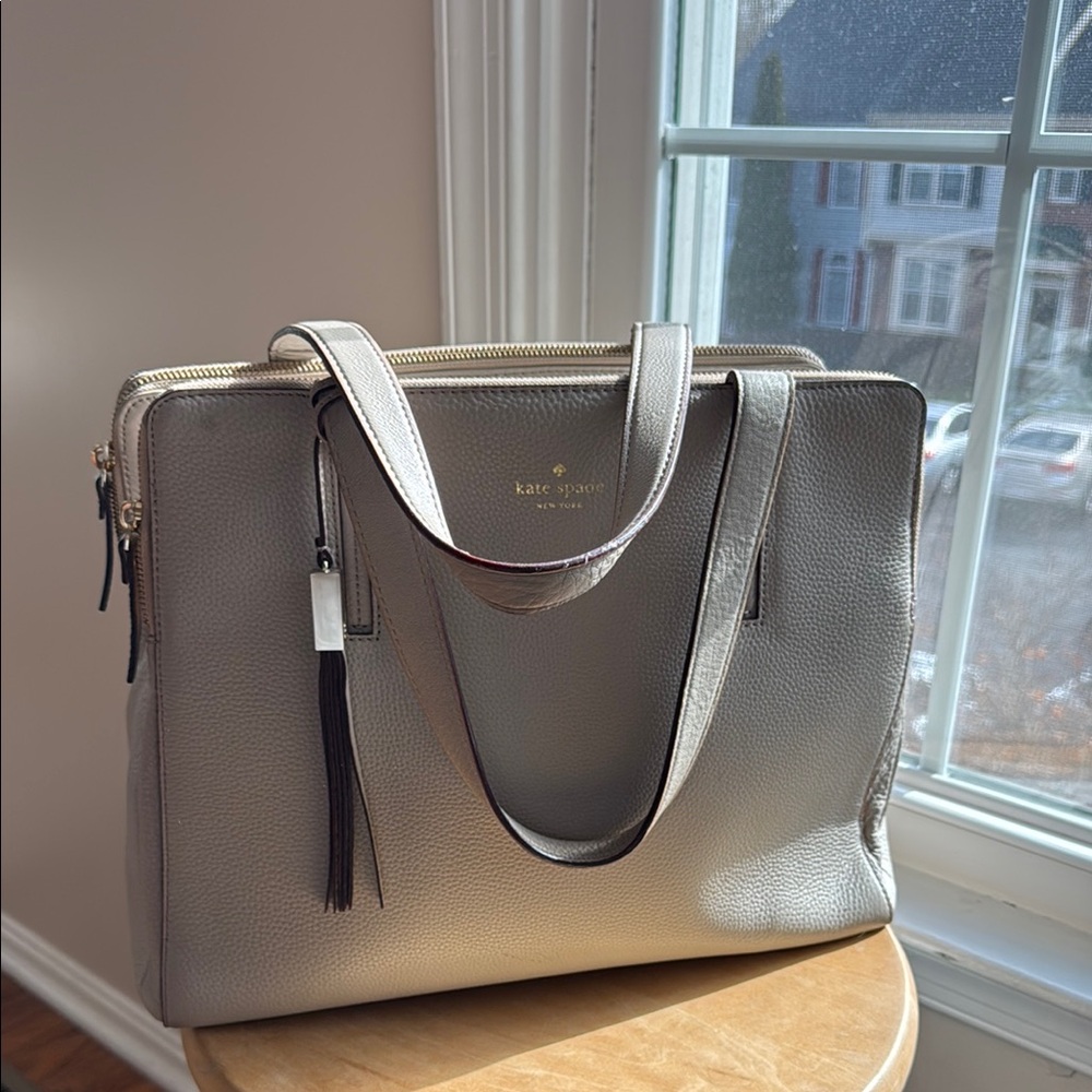 Kate Spade Blush Shoulder Bag with Structured Design